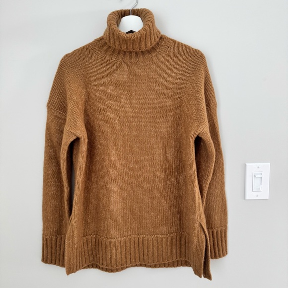 Everlane The Cloud Turtleneck Alpaca Wool Blend
Brown Sweater M - Picture 5 of 16